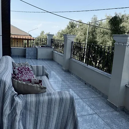 בית נופש Ariadni's Garden House, Peritheia, Corfu *